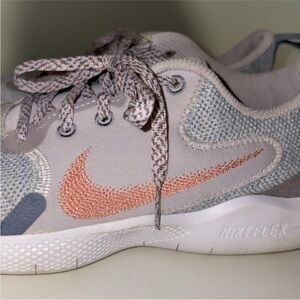 Nike Flex Light Gray and Peach Sneakers